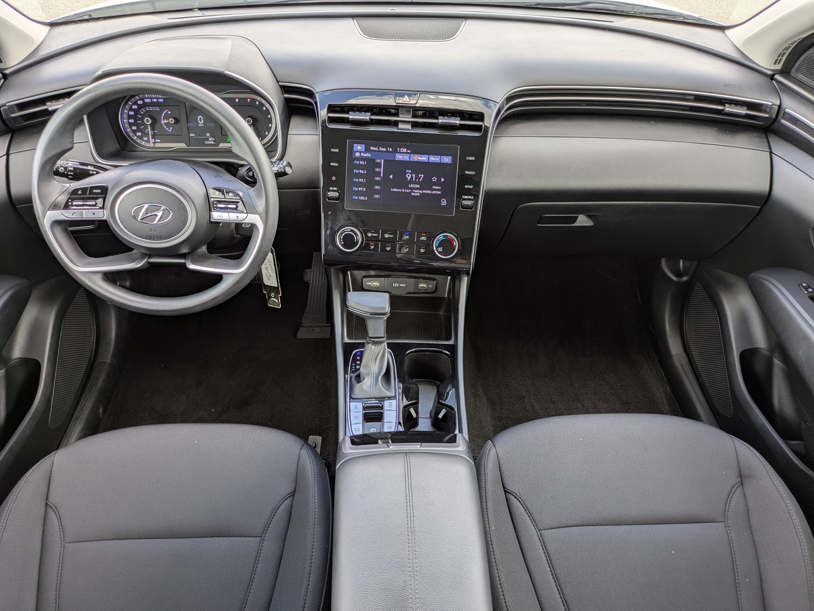 Used 2023 Serenity White Pearl Hyundai SE image 15