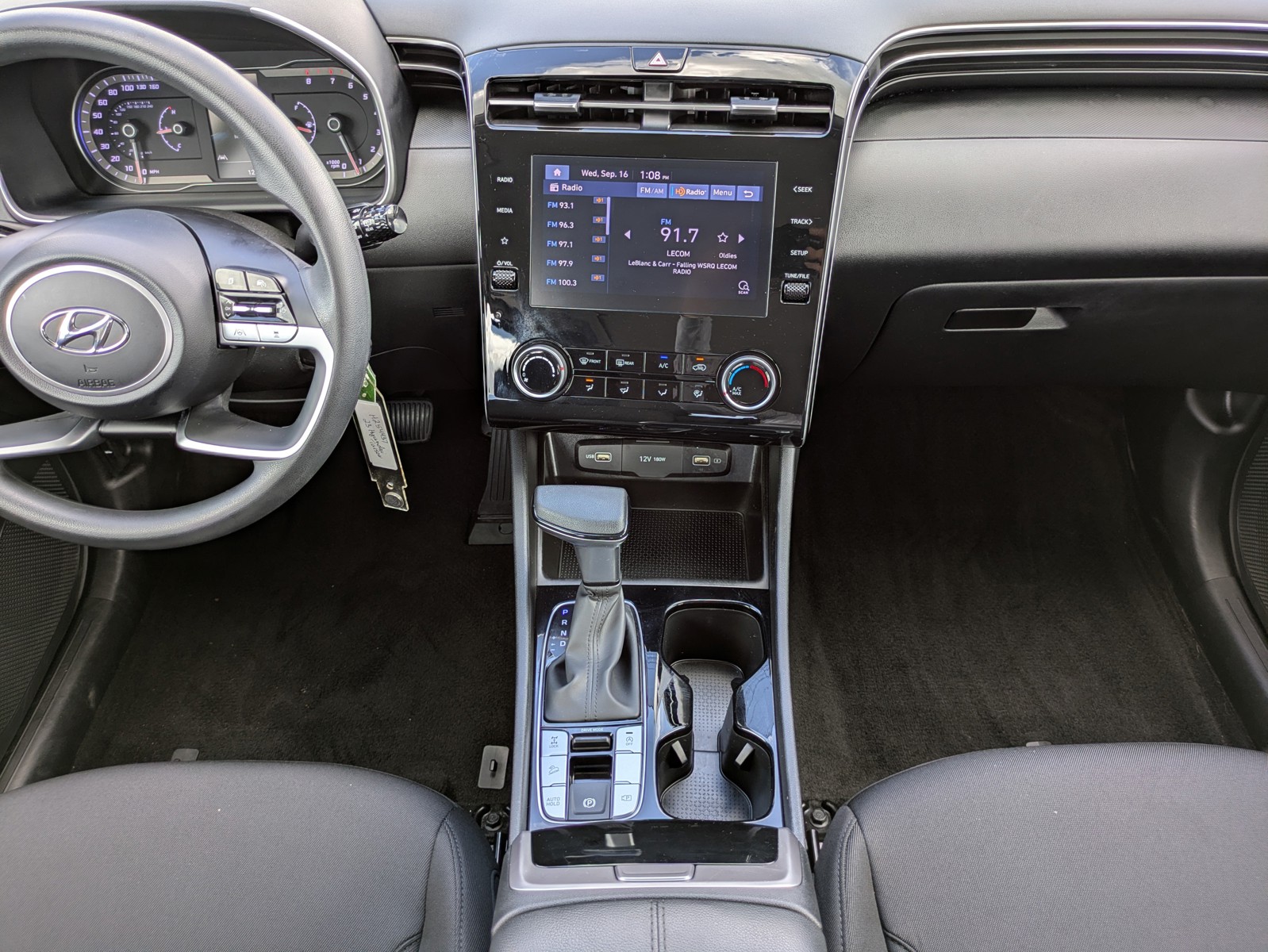 Used 2023 Serenity White Pearl Hyundai SE image 30