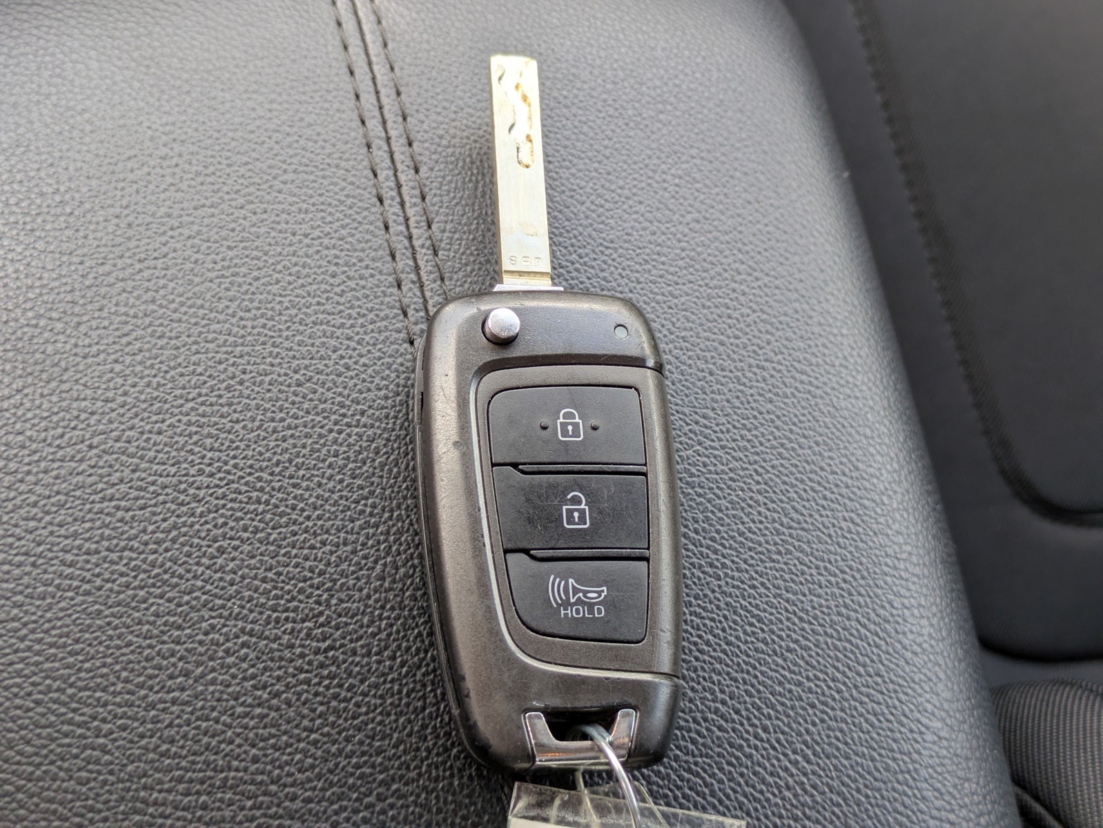 Used 2023 Serenity White Pearl Hyundai SE image 27