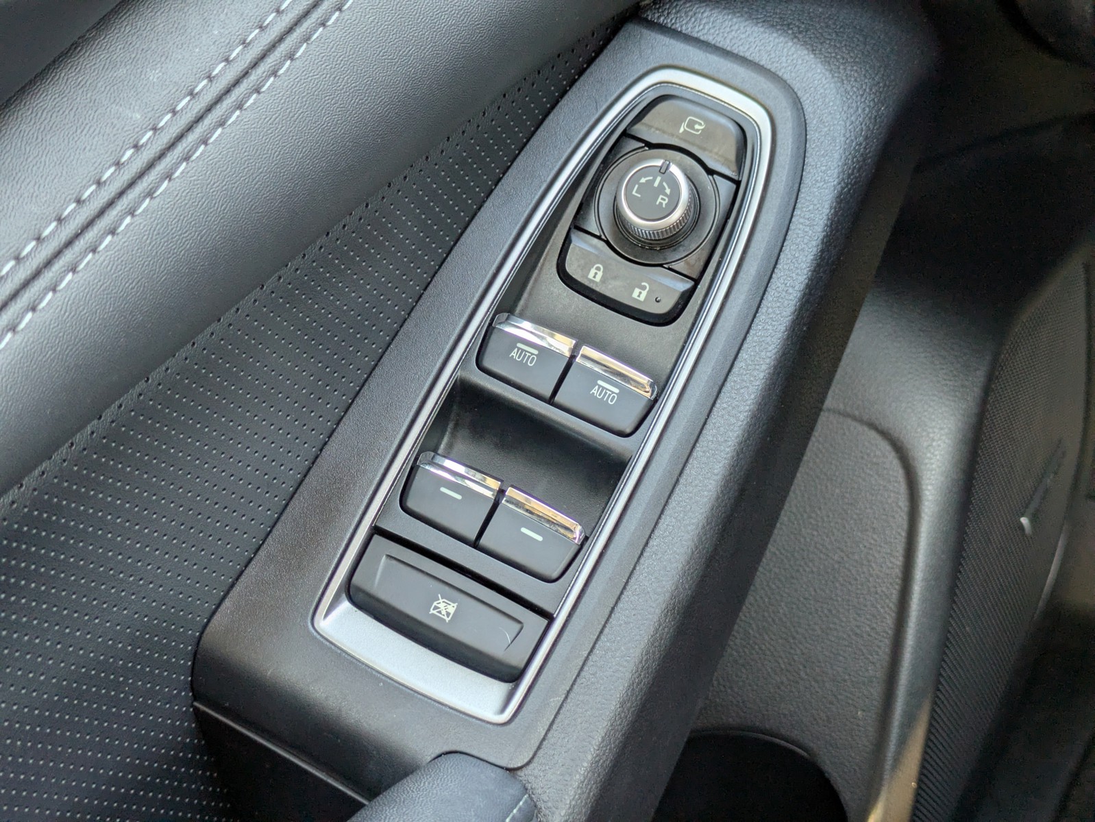 Used 2024 Magnetite Gray Metallic Subaru Limited image 24
