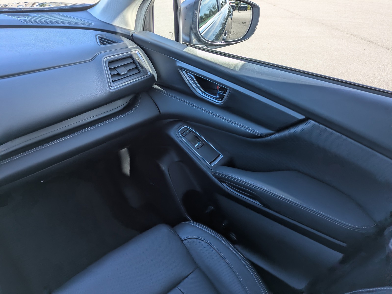 Used 2024 Magnetite Gray Metallic Subaru Limited image 17