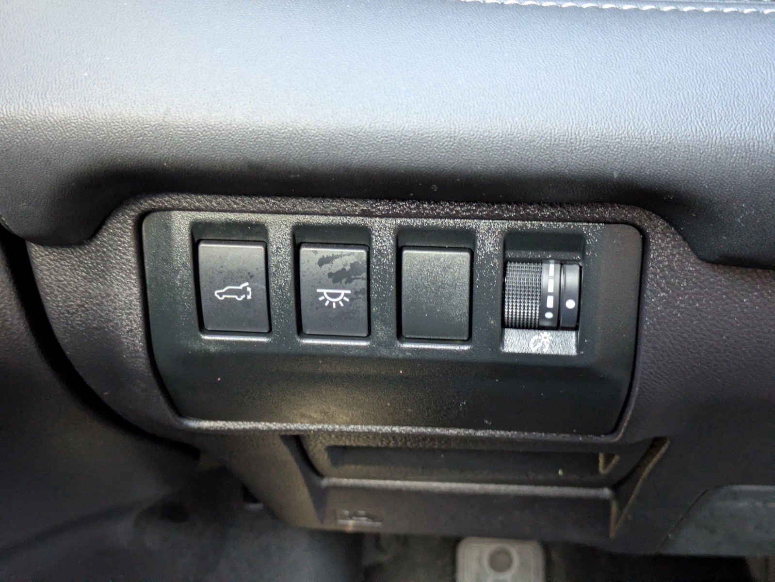 Used 2024 Magnetite Gray Metallic Subaru Limited image 38