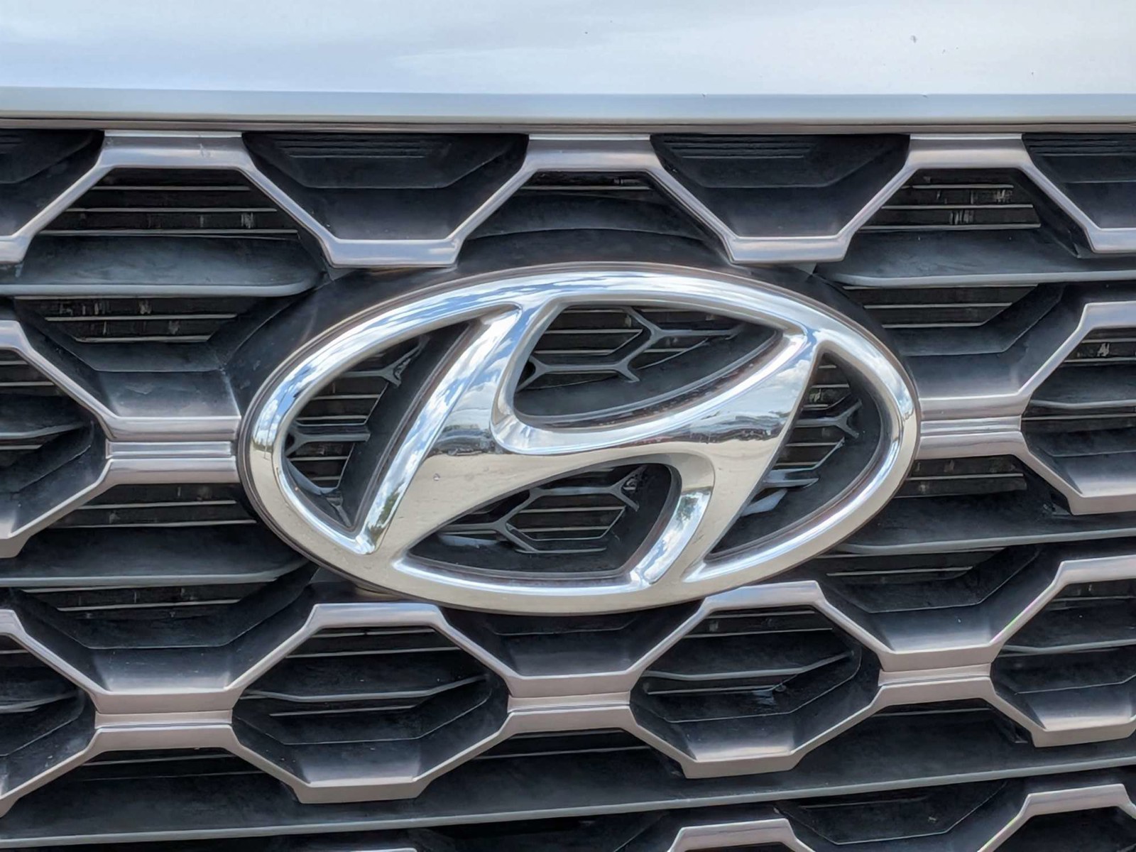 Used 2019 Earthy Bronze Hyundai SEL Plus image 13