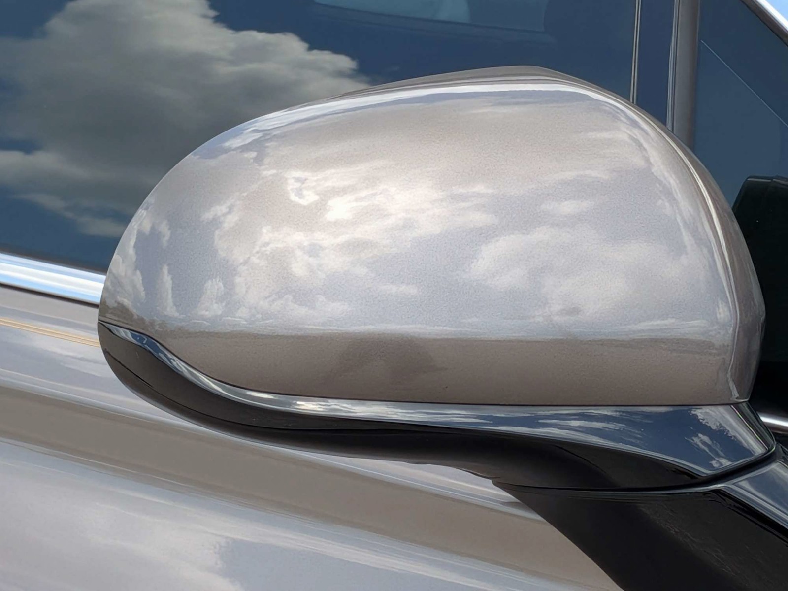 Used 2019 Earthy Bronze Hyundai SEL Plus image 12