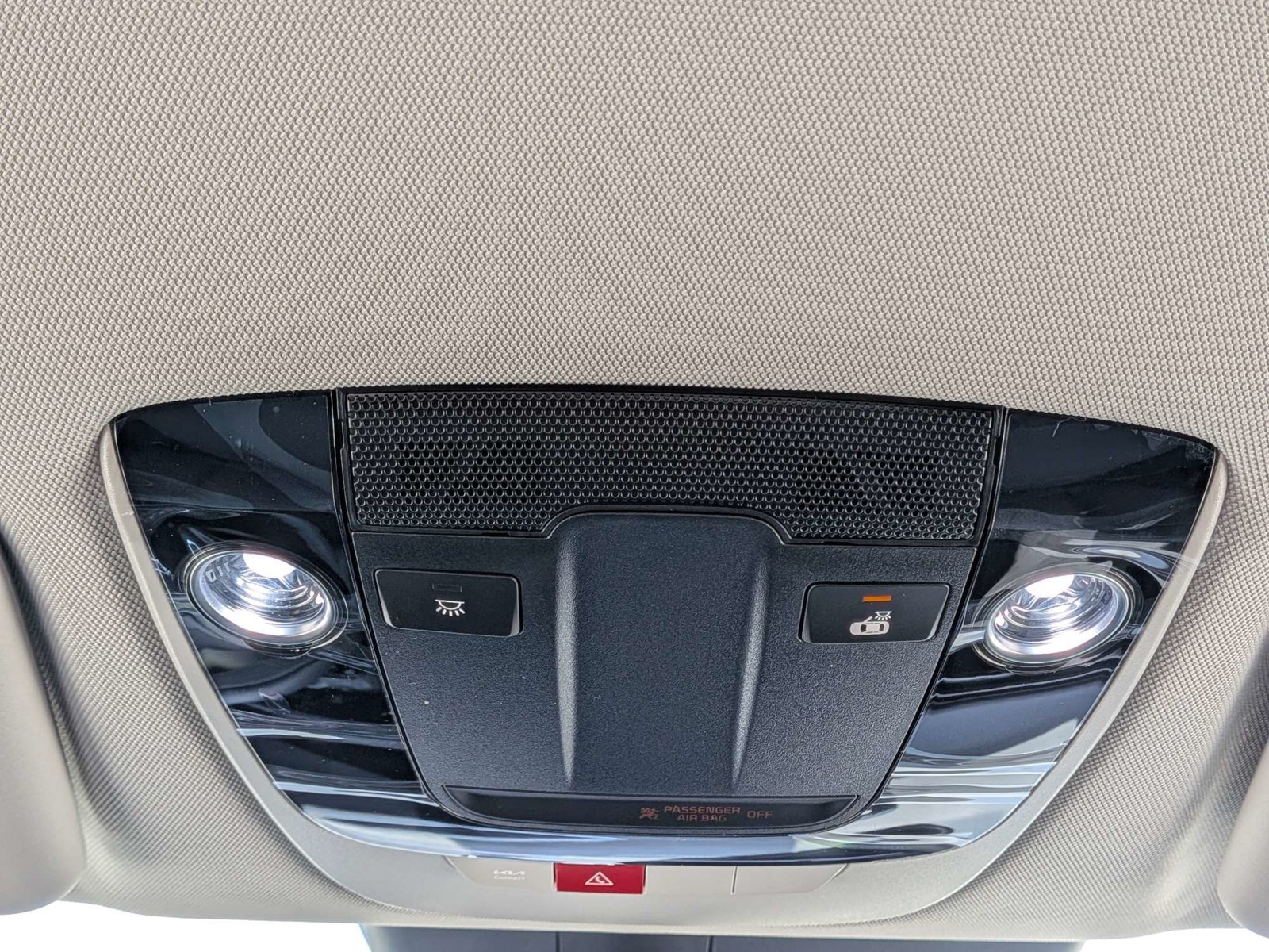 Certified Used 2025 Panthera Metal Kia Light image 24