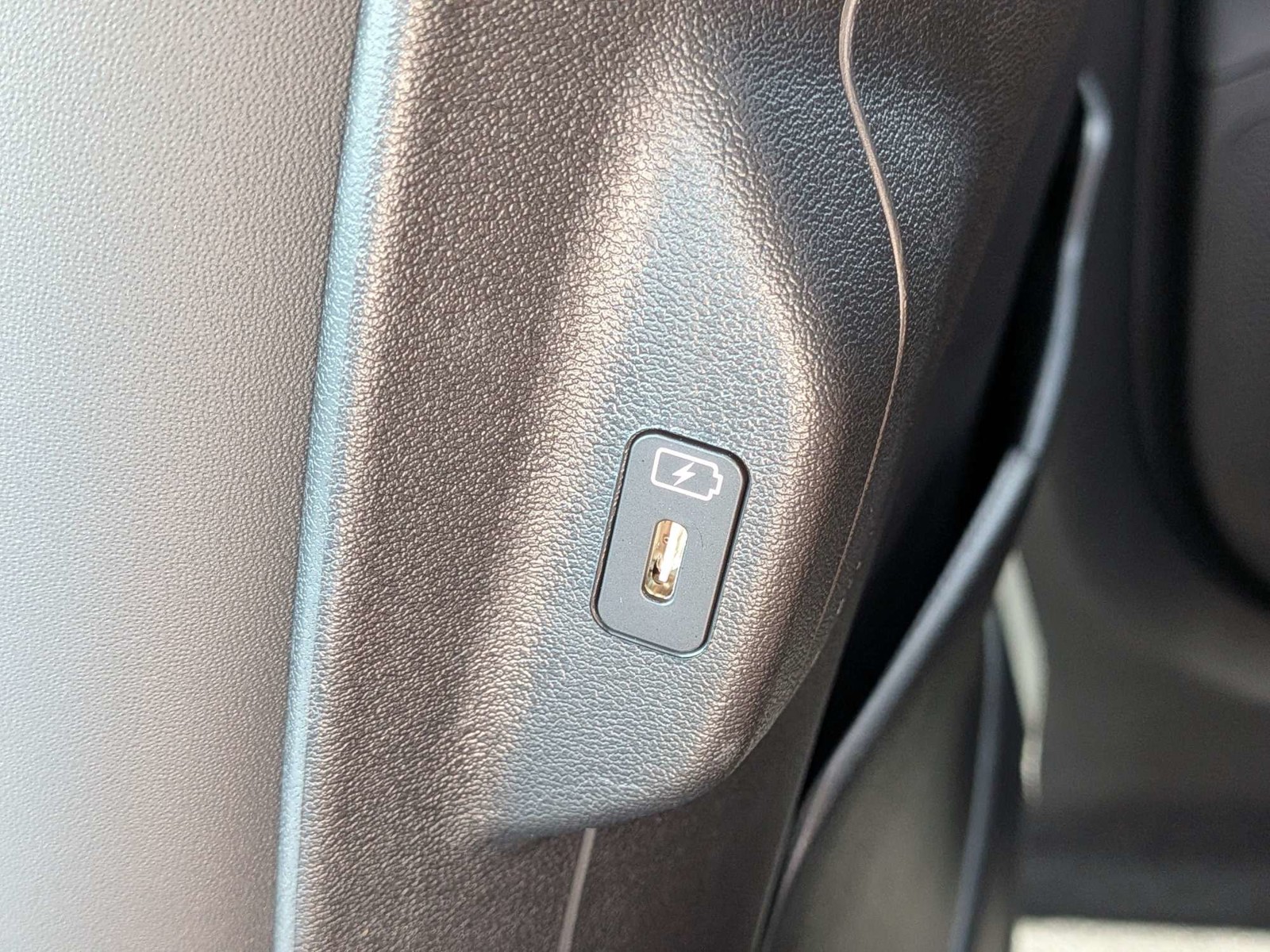 Certified Used 2025 Panthera Metal Kia Light image 18