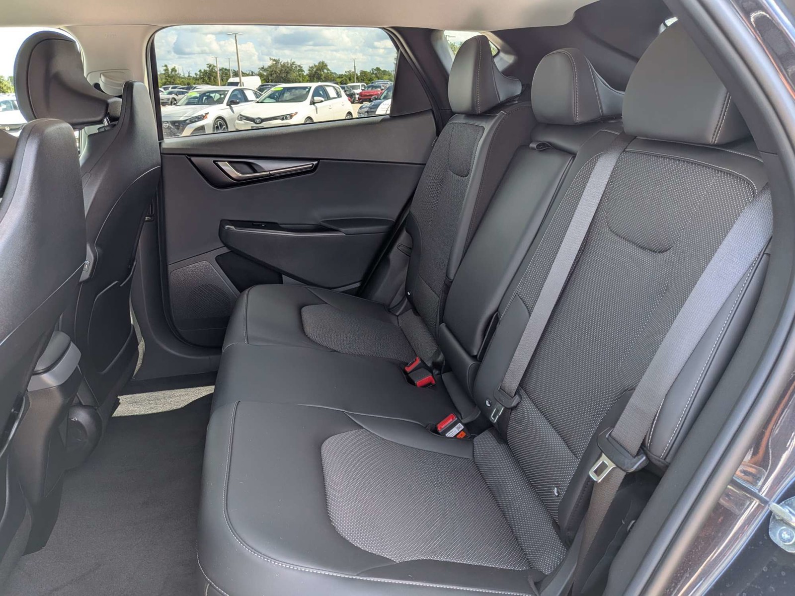 Certified Used 2025 Panthera Metal Kia Light image 17