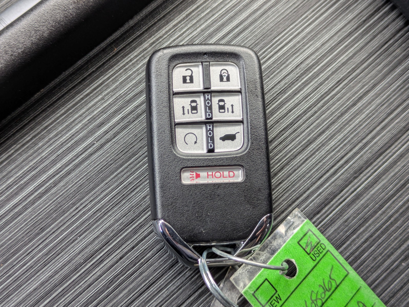 Used 2022 Platinum White Honda Touring image 32