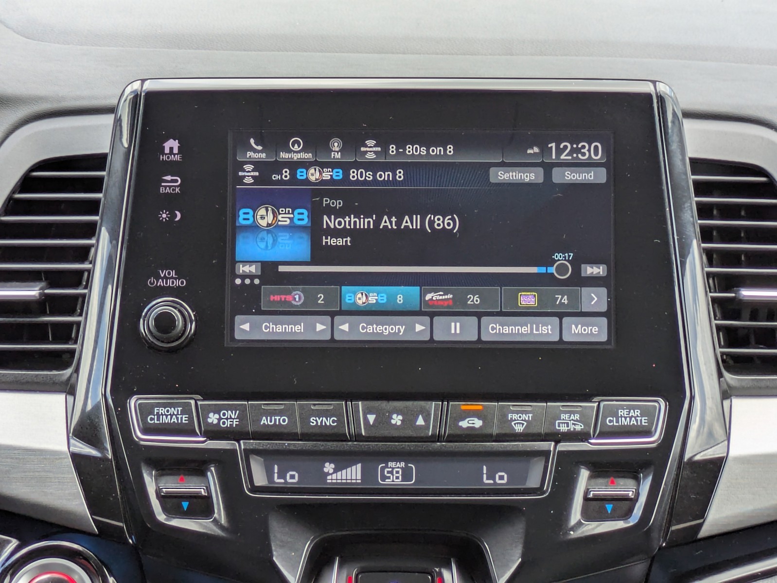 Used 2022 Platinum White Honda Touring image 18