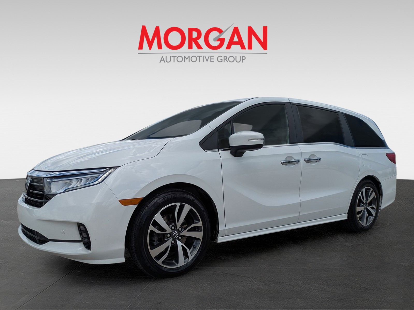 Used 2022 Platinum White Honda Touring image 8