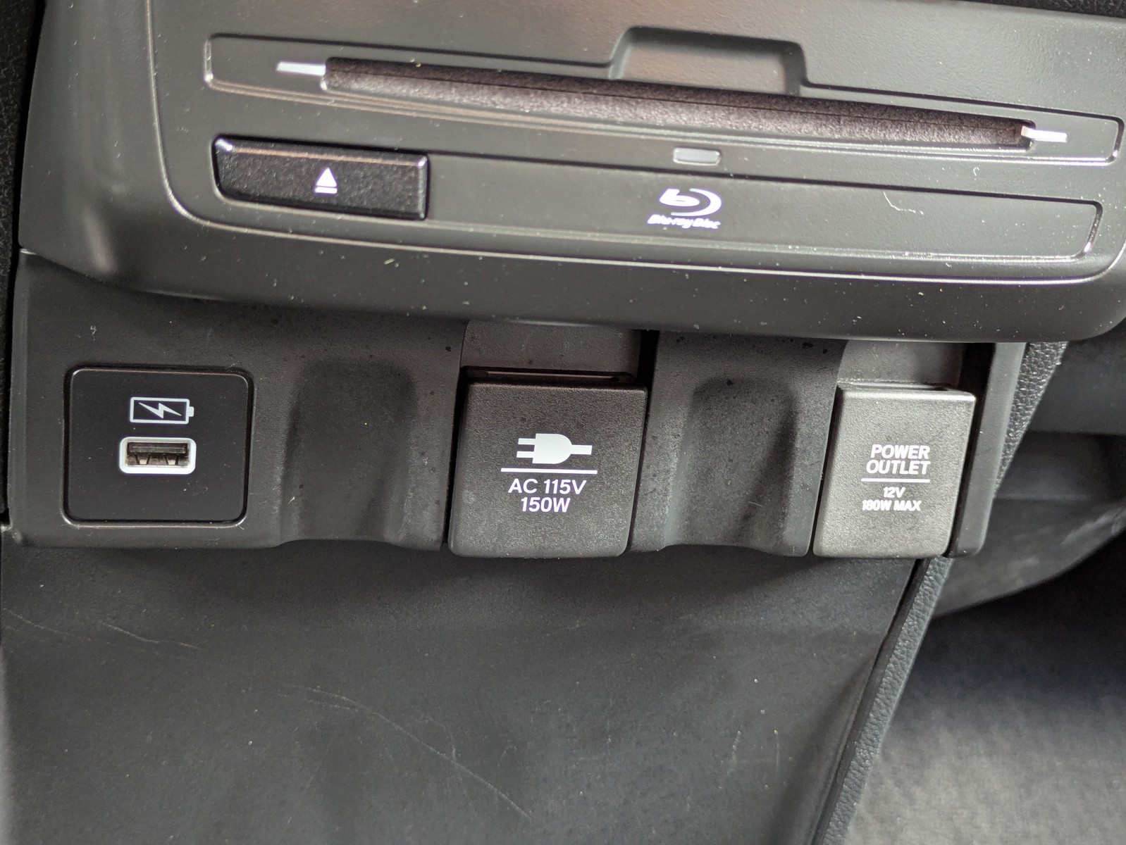 Used 2022 Platinum White Honda Touring image 27