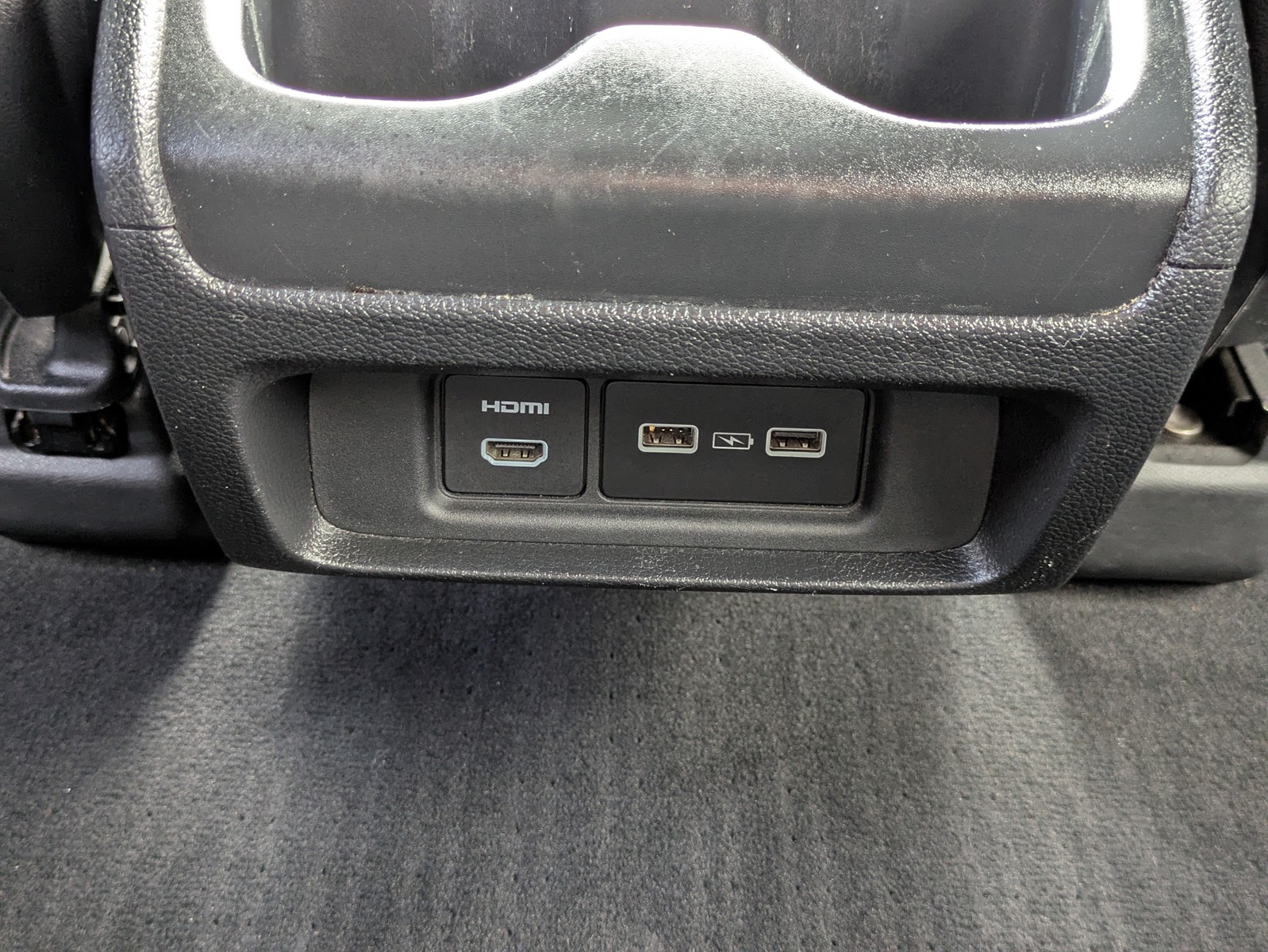 Used 2022 Platinum White Honda Touring image 36