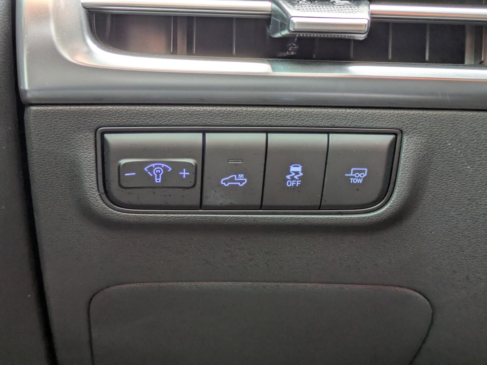 Used 2025 Atlas White Hyundai Limited image 37