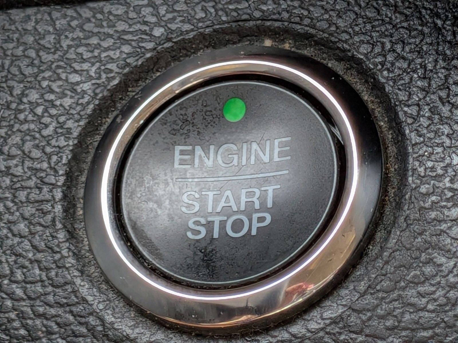 Used 2019 Stone Gray Metallic Ford LARIAT image 34