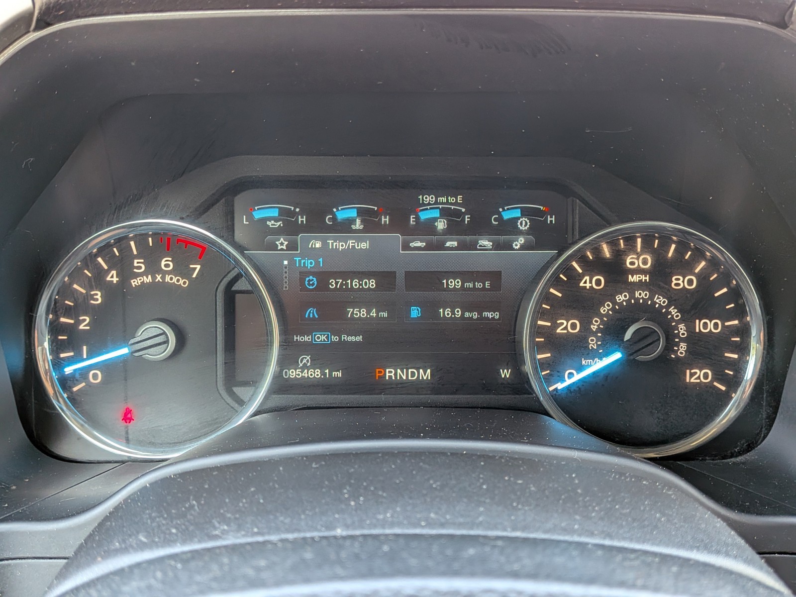 Used 2019 Stone Gray Metallic Ford LARIAT image 32