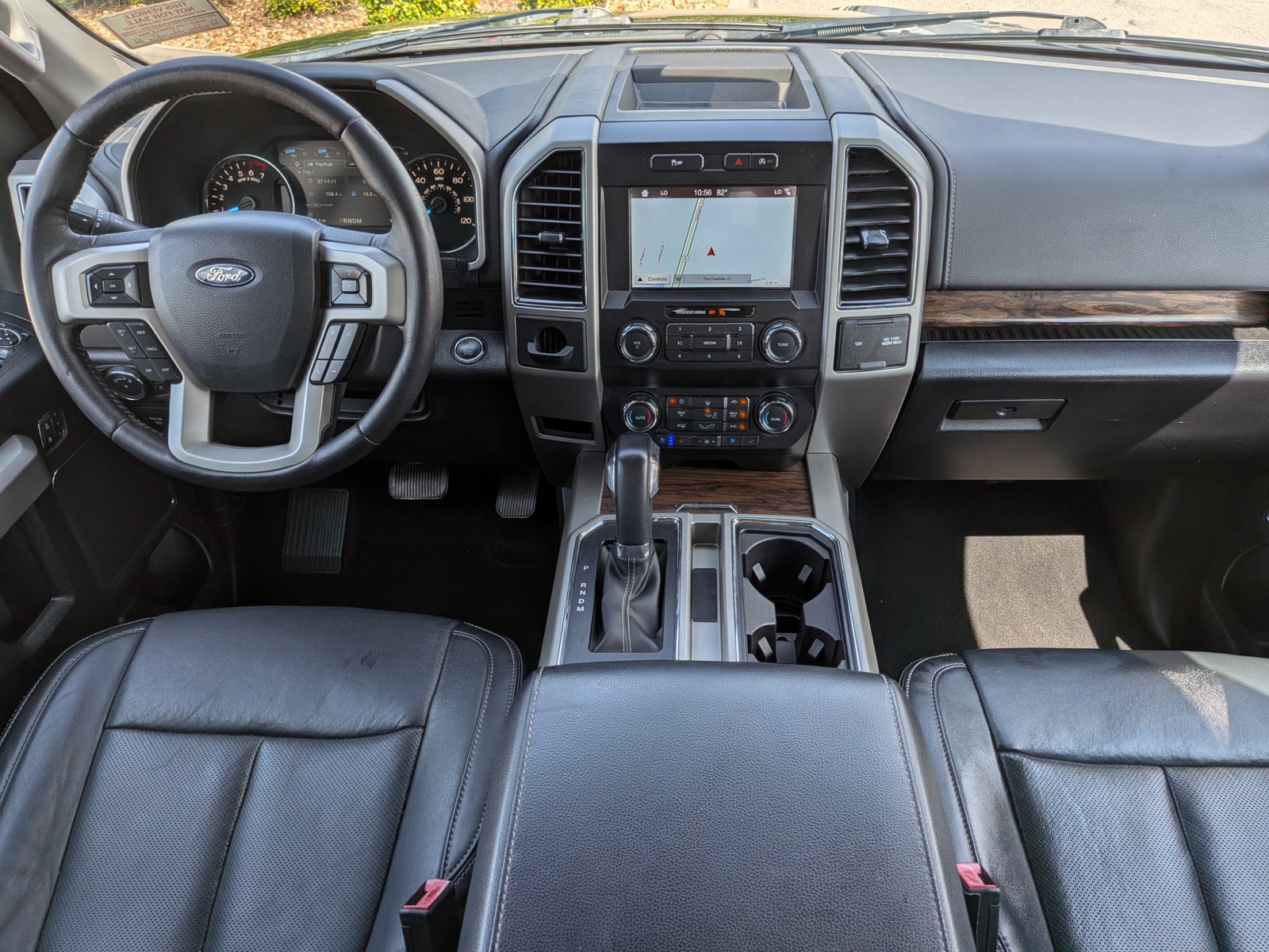 Used 2019 Stone Gray Metallic Ford LARIAT image 17