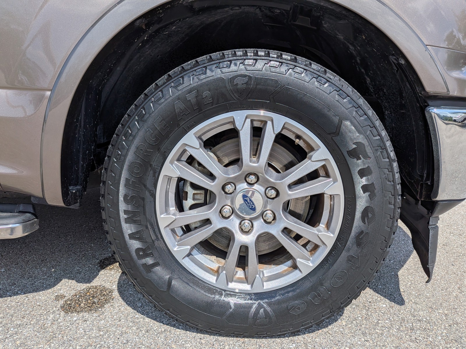Used 2019 Stone Gray Metallic Ford LARIAT image 11