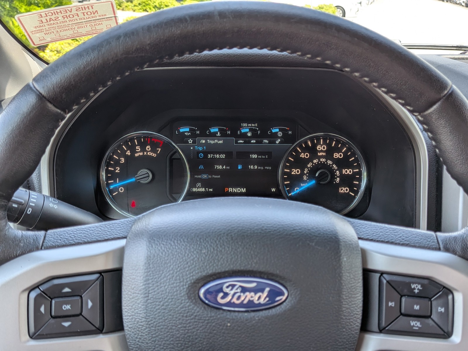 Used 2019 Stone Gray Metallic Ford LARIAT image 31