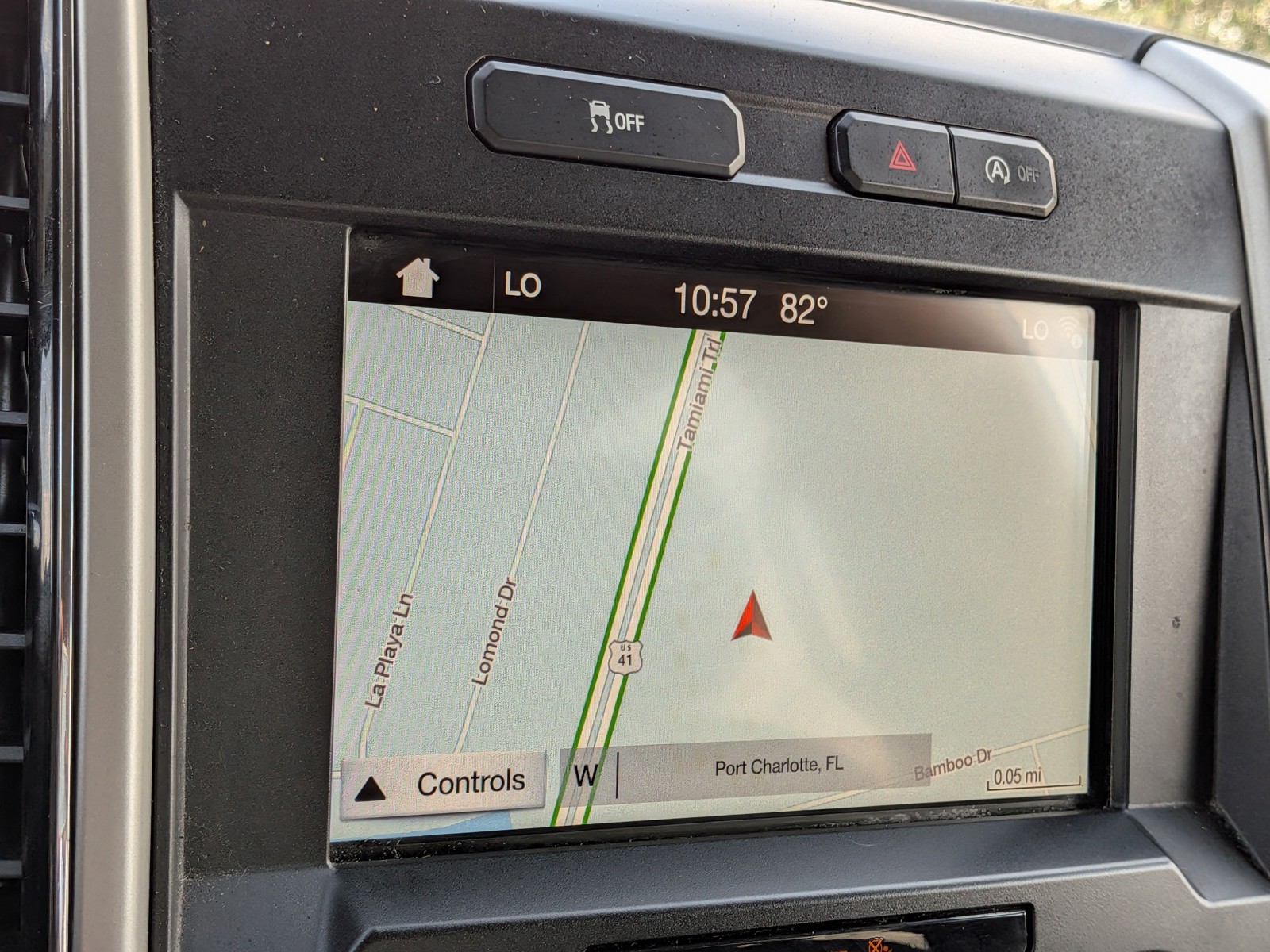 Used 2019 Stone Gray Metallic Ford LARIAT image 25