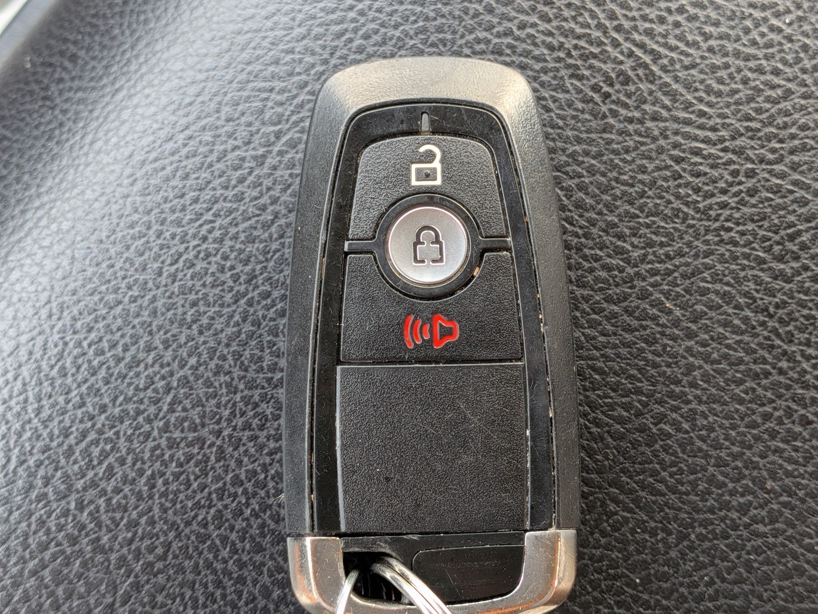 Used 2019 Stone Gray Metallic Ford LARIAT image 35