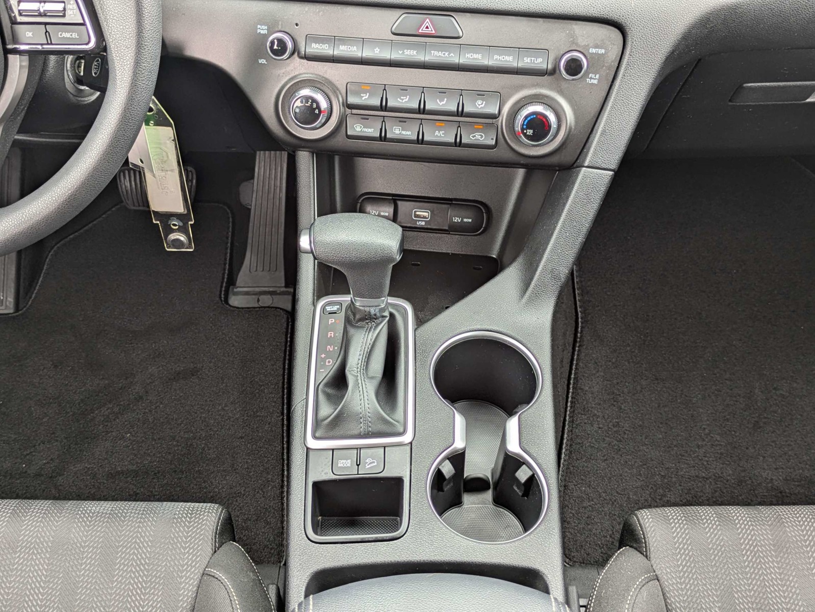 Used 2020 Clear White Kia LX image 19