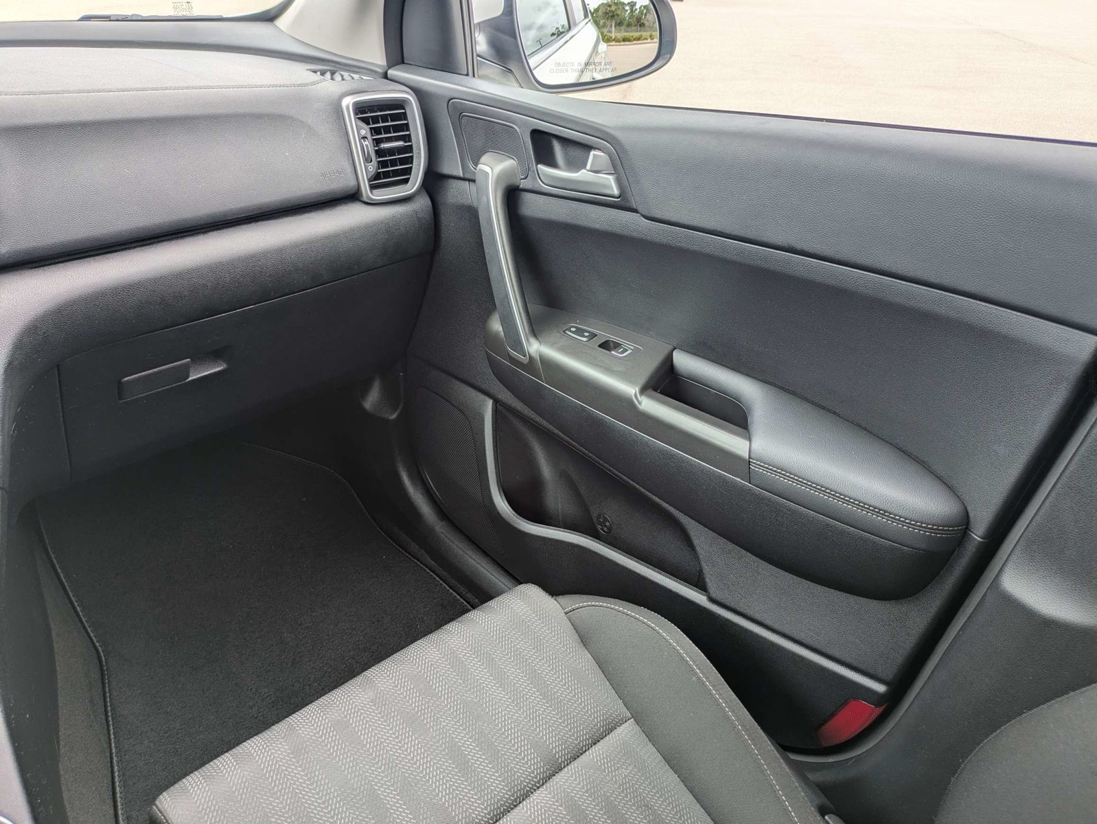 Used 2020 Clear White Kia LX image 17