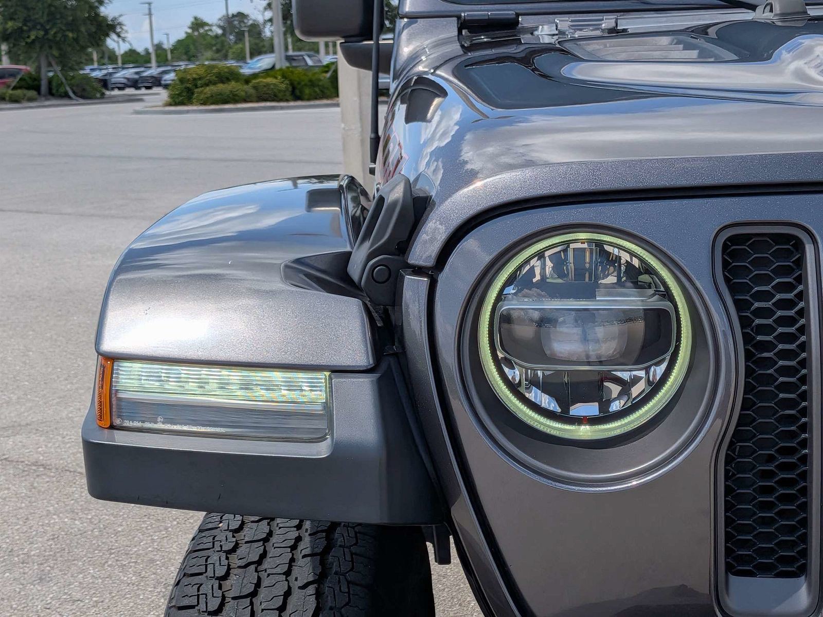 Used 2018 Gray Jeep Unlimited Rubicon image 10
