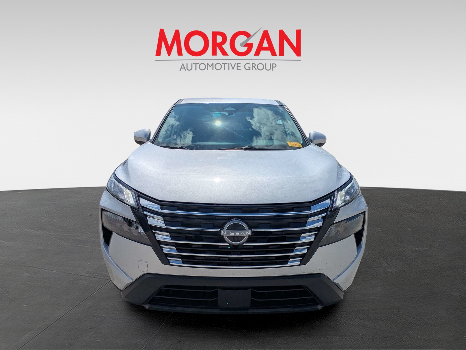 Used 2025 Brilliant Silver Metallic Nissan SV image 9