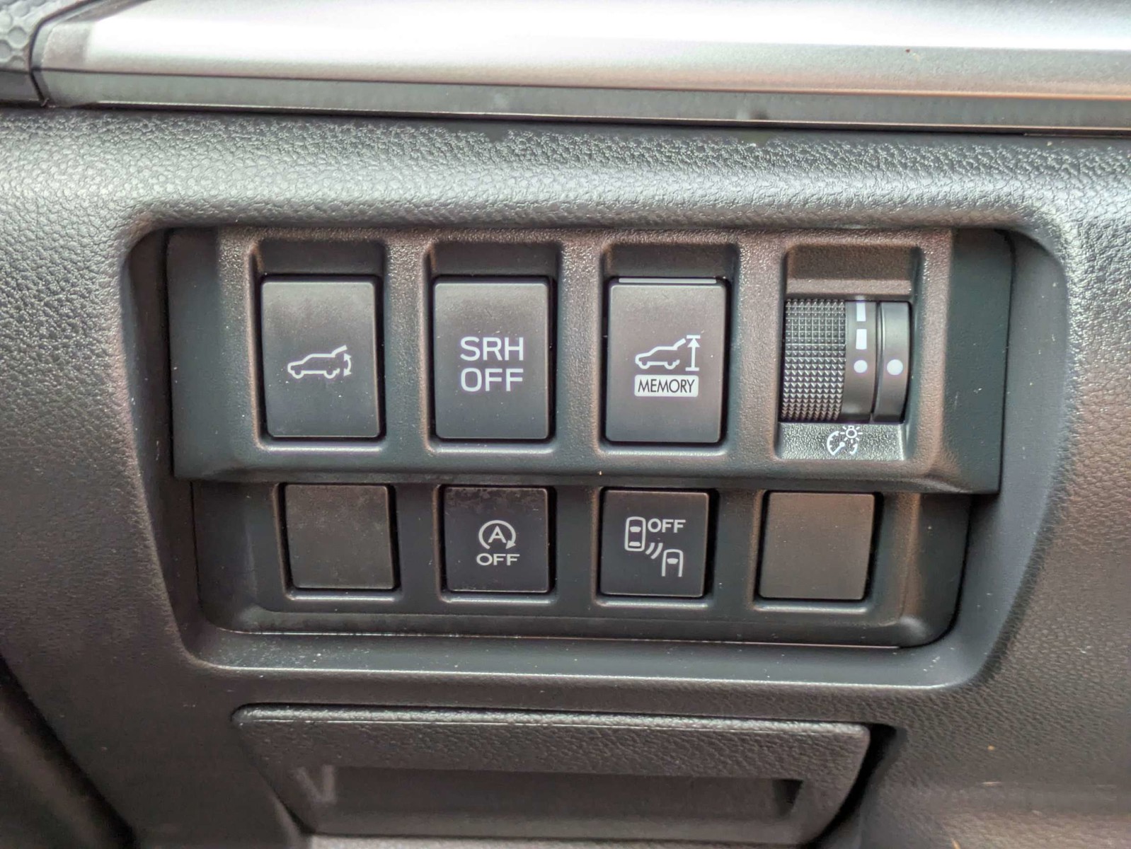 Used 2024 Crystal Black Silica Subaru Premium image 30
