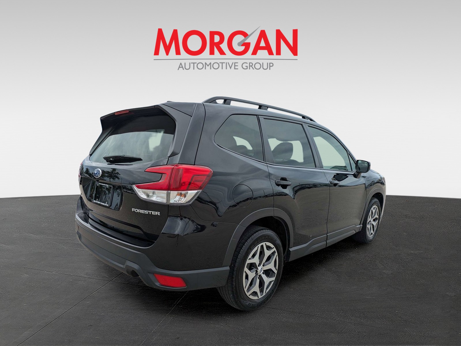 Used 2024 Crystal Black Silica Subaru Premium image 5