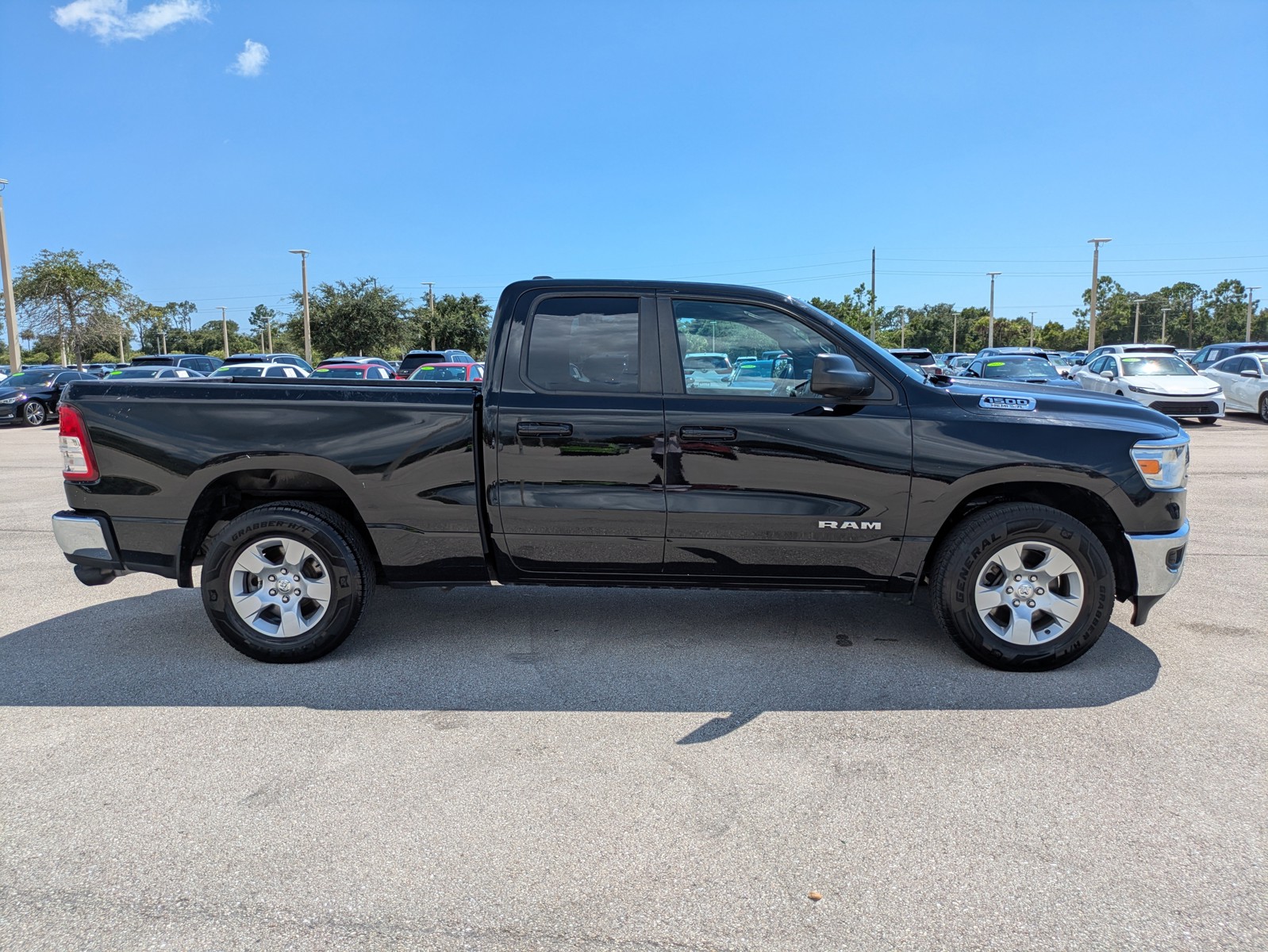 Used 2022 Diamond Black Crystal Pearlcoat Ram Big Horn image 3