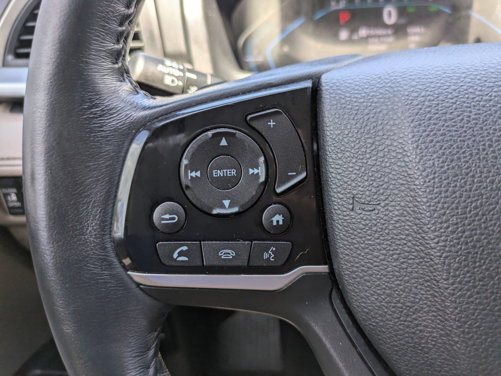 Used 2020 Platinum White Pearl Honda EX-L image 32