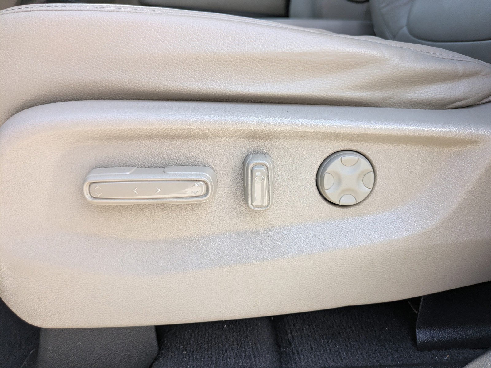 Used 2020 Platinum White Pearl Honda EX-L image 23