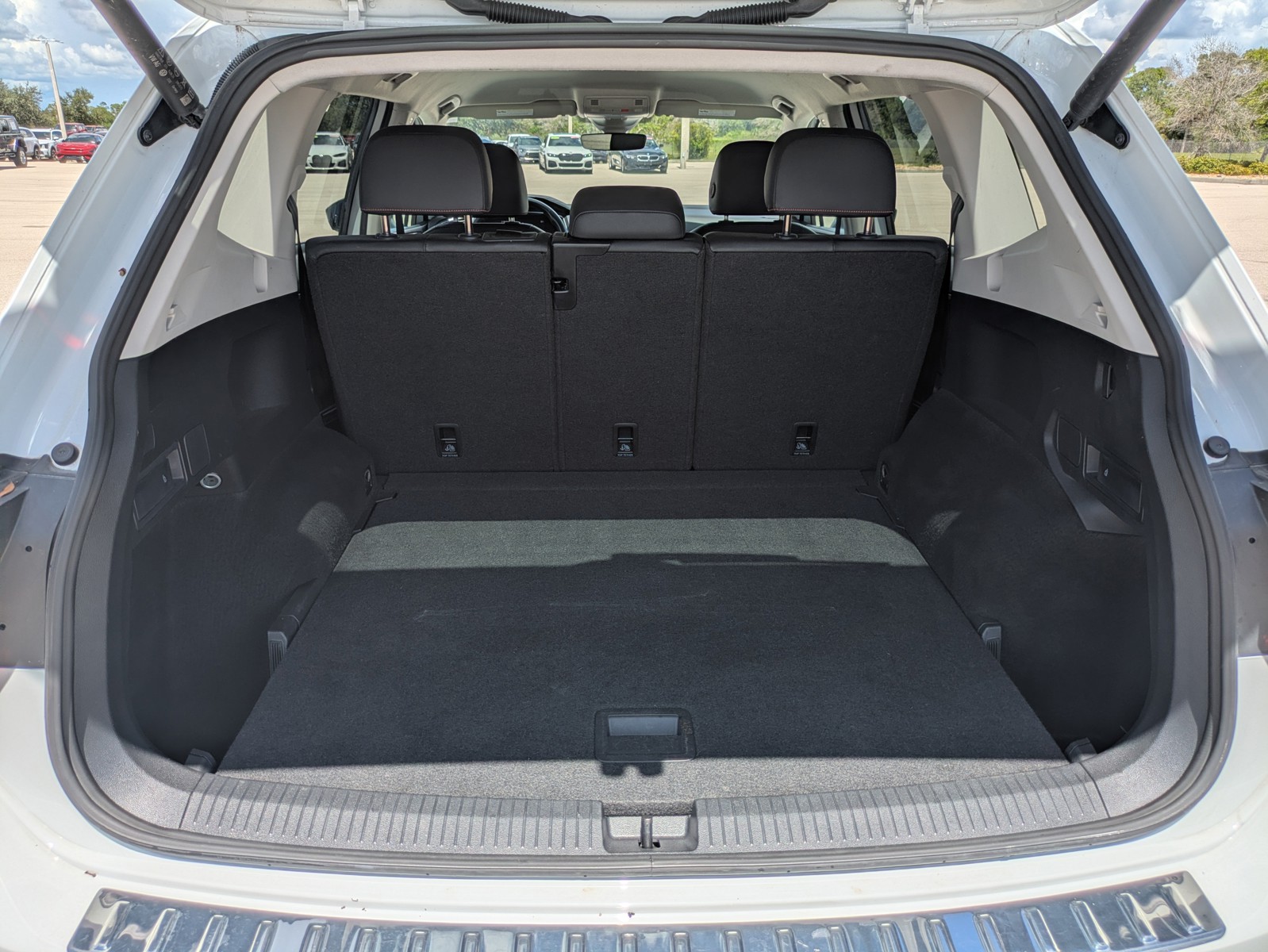 Used 2024 Pure White Volkswagen Wolfsburg Edition image 13