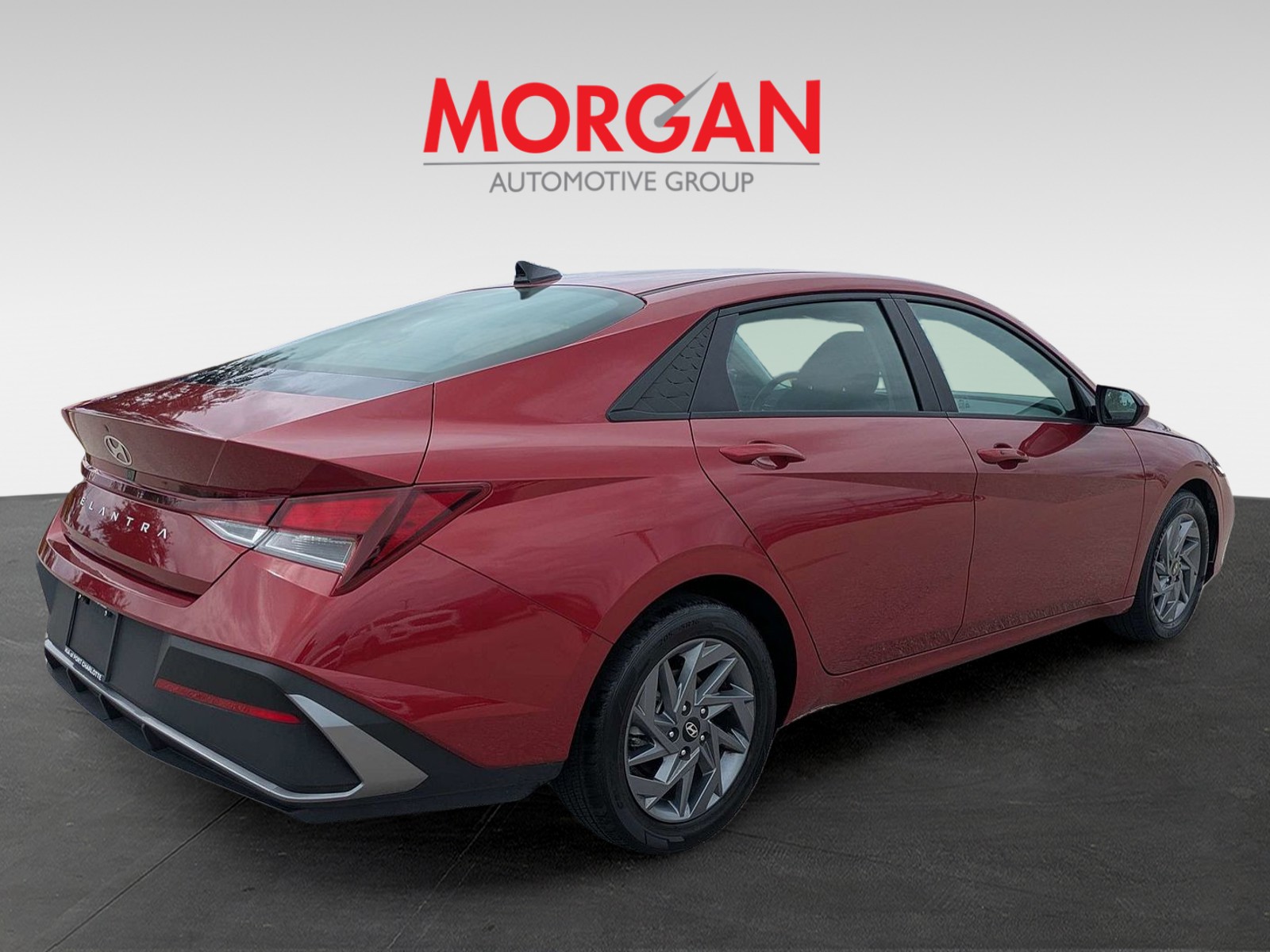 Used 2024 Ultimate Red Hyundai SEL image 4