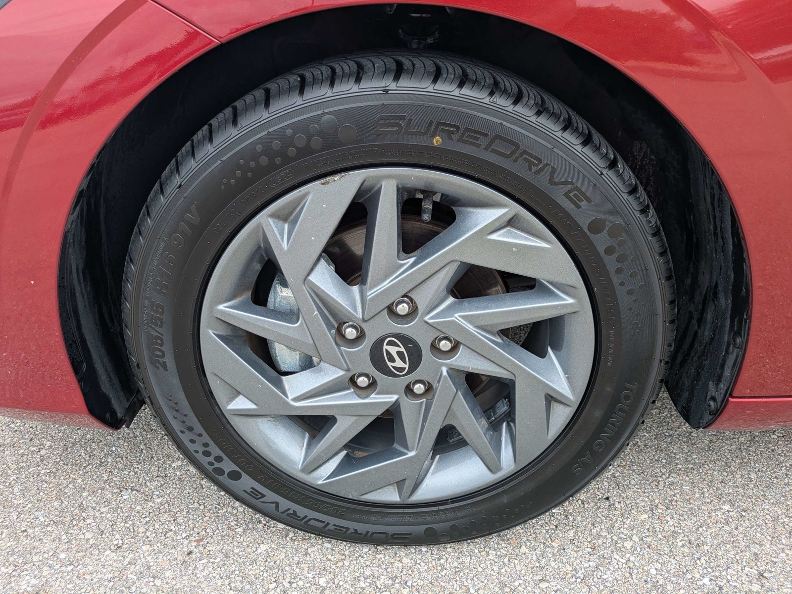 Used 2024 Ultimate Red Hyundai SEL image 11