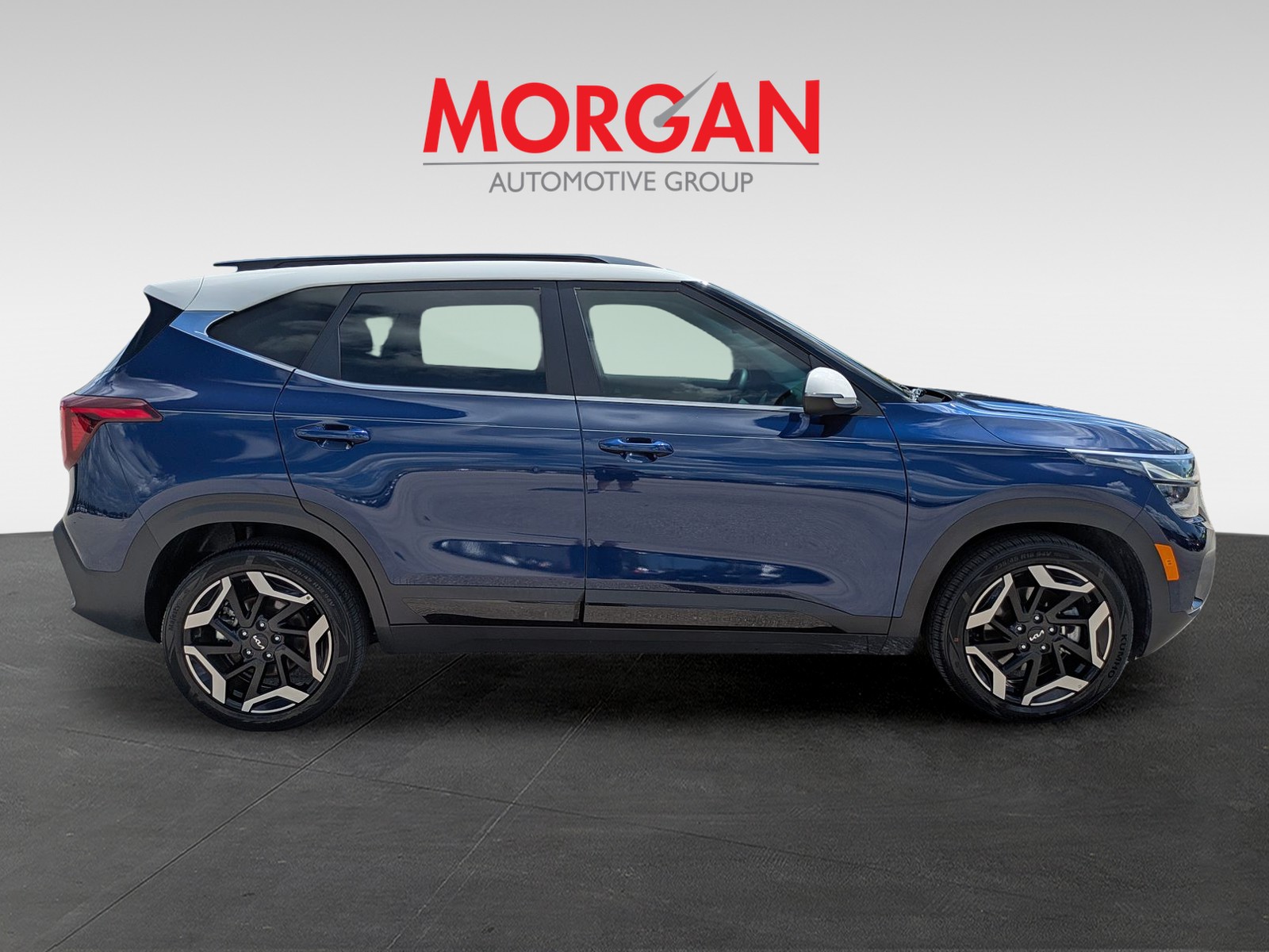 Certified Used 2024 Dark Ocean Blue/White Roof Kia SX image 3