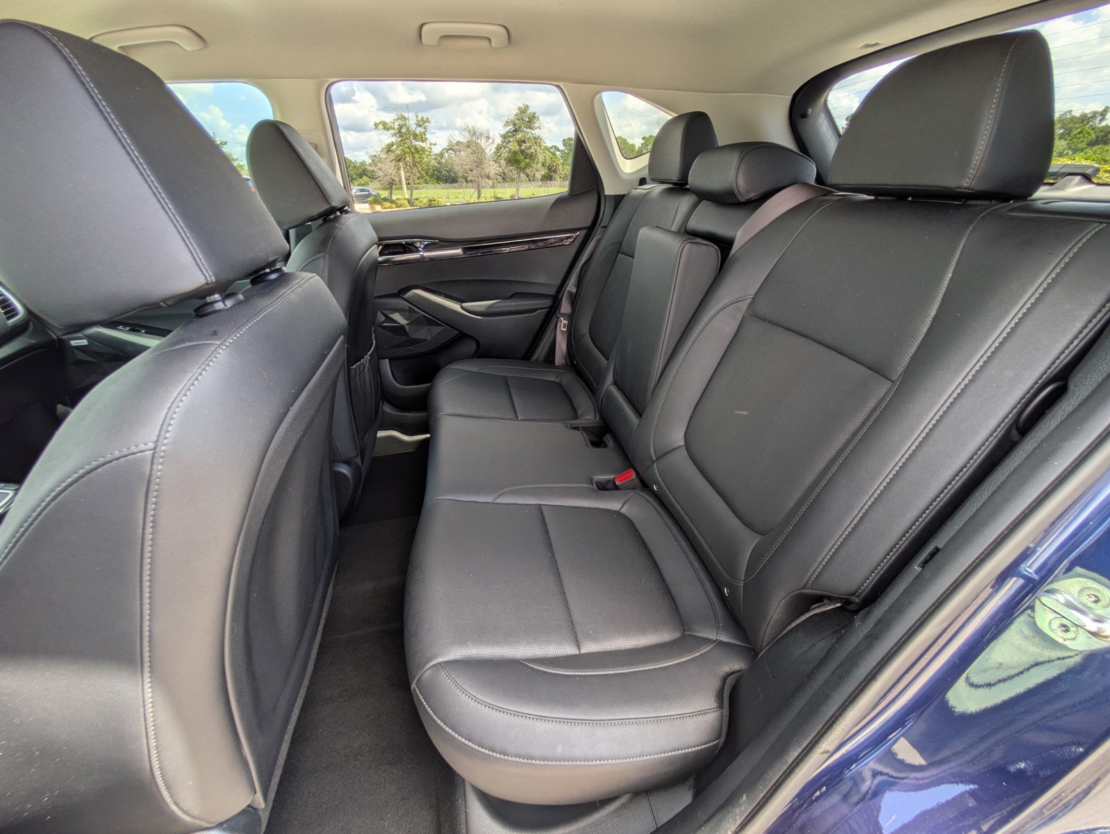 Certified Used 2024 Dark Ocean Blue/White Roof Kia SX image 14