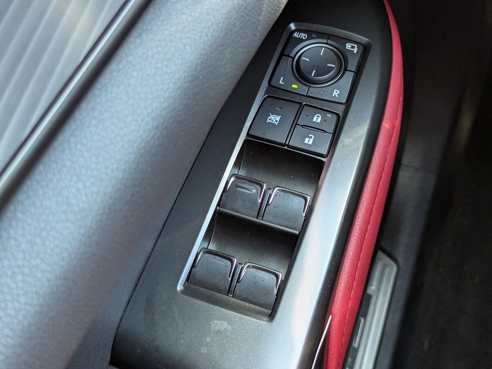 Used 2023 Obsidian Lexus NX 350 F SPORT Handling image 23