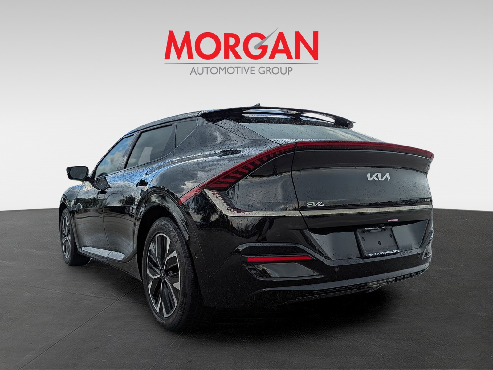 Certified Used 2024 Aurora Black Pearl Kia GT-Line image 6