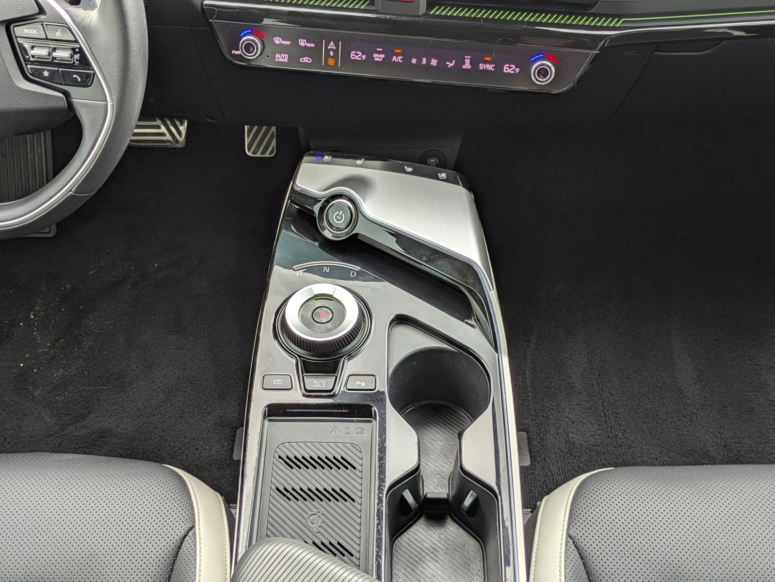 Certified Used 2024 Aurora Black Pearl Kia GT-Line image 19
