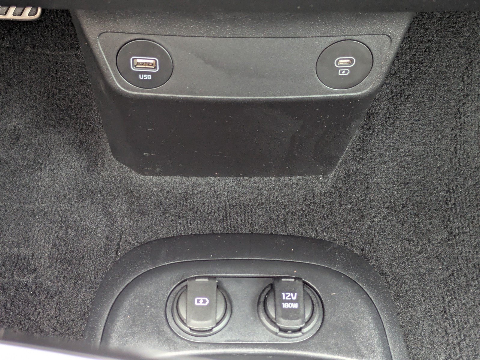 Certified Used 2024 Aurora Black Pearl Kia GT-Line image 27