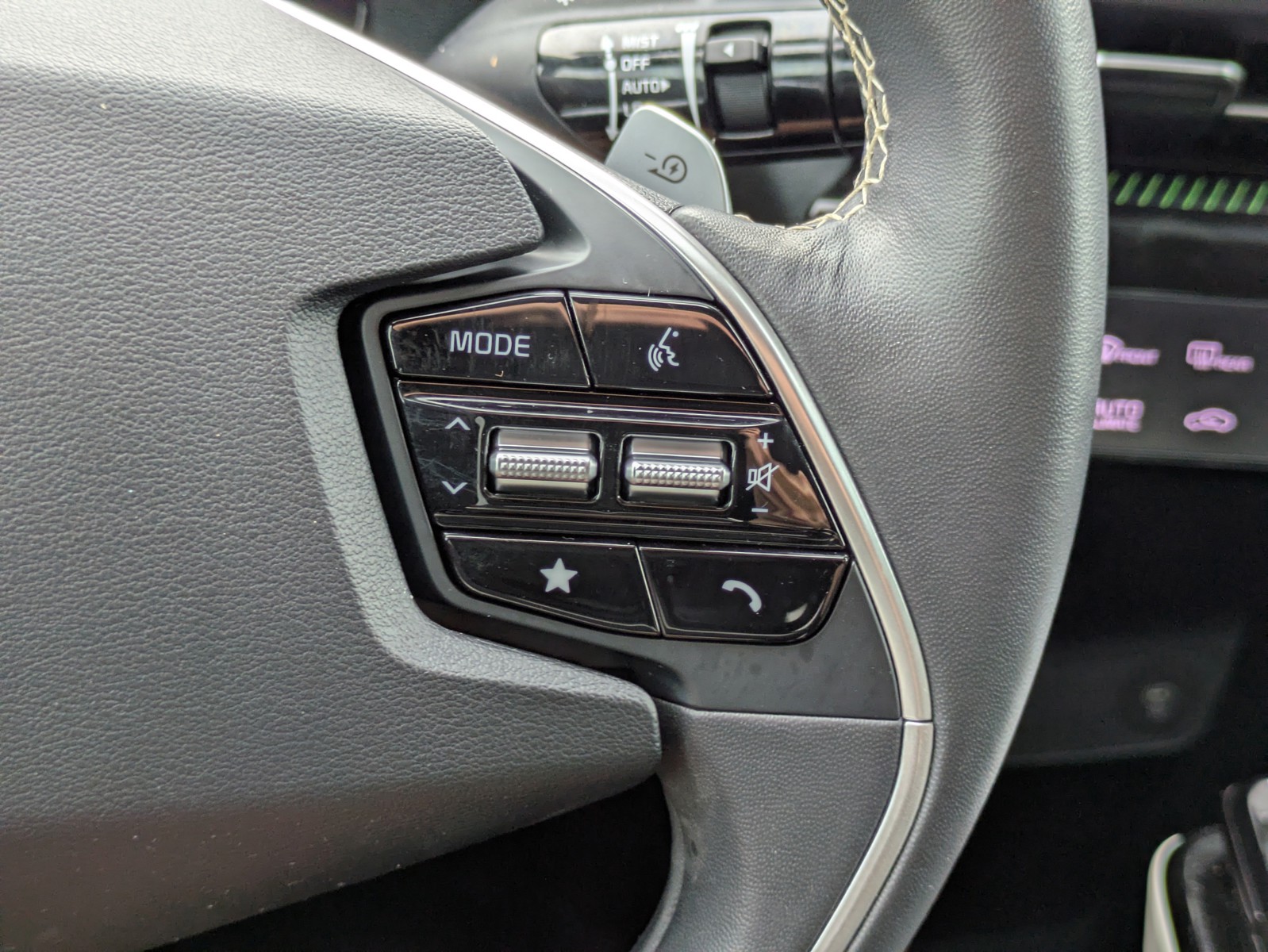 Certified Used 2024 Aurora Black Pearl Kia GT-Line image 26