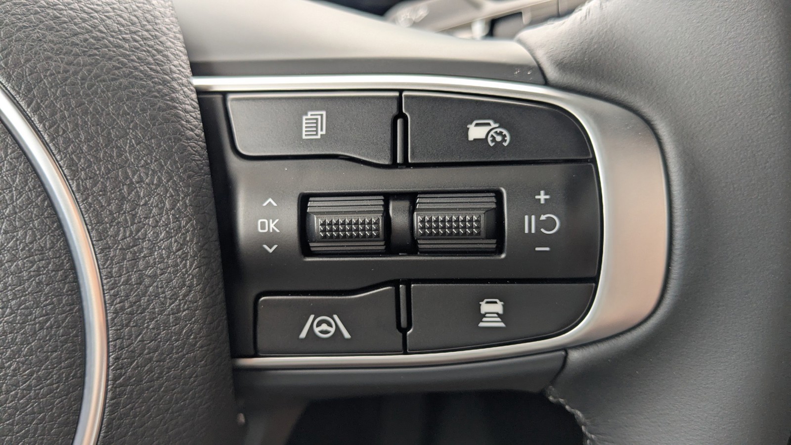 New 2026 Steel Matte Gray Kia GT-Line image 31
