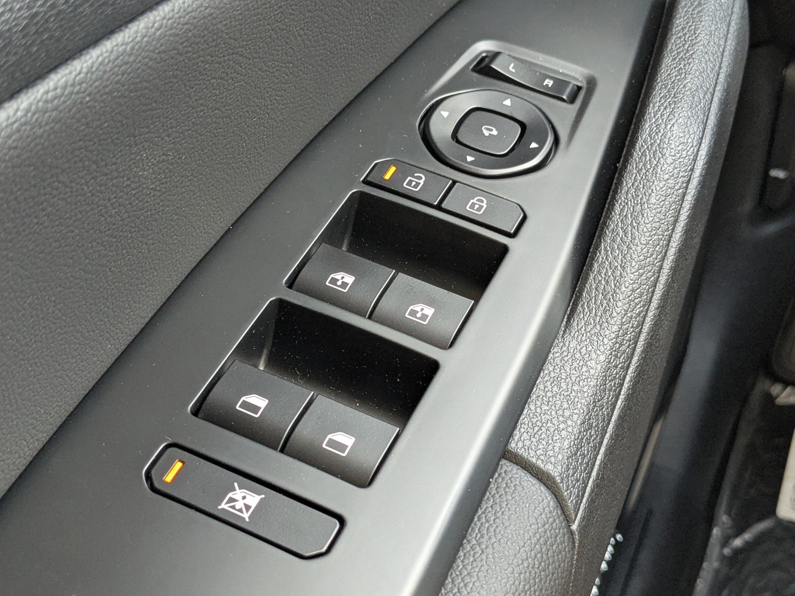 New 2026 Glacial White Pearl Kia SX-Prestige image 31