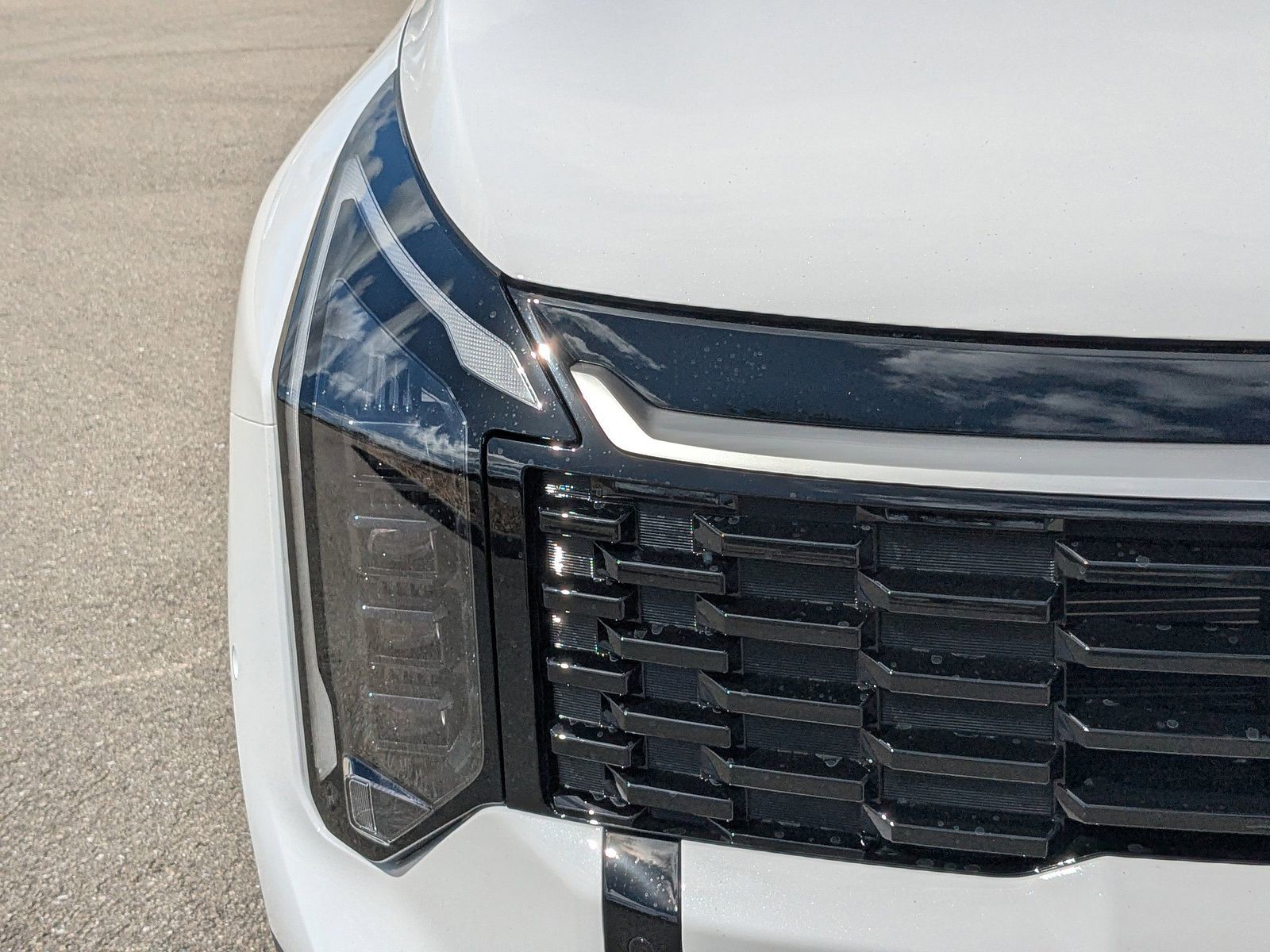 New 2026 Glacial White Pearl Kia SX-Prestige image 10