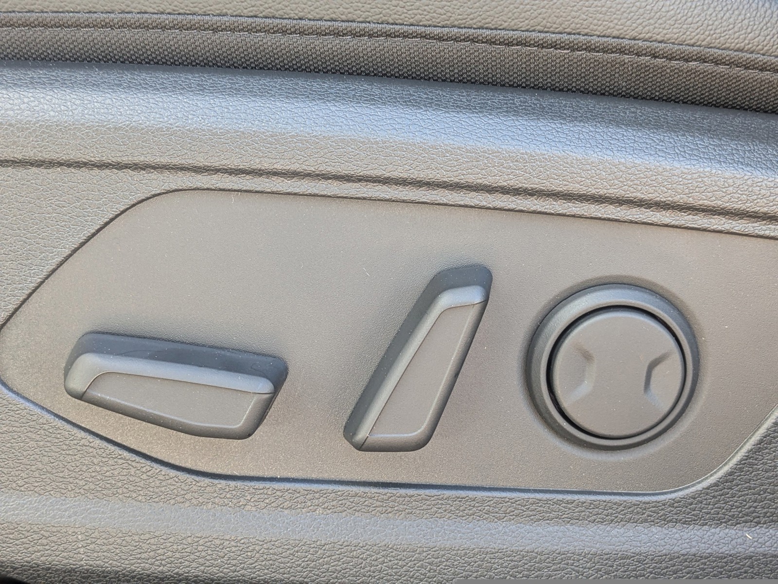 New 2026 Glacial White Pearl Kia SX-Prestige image 26