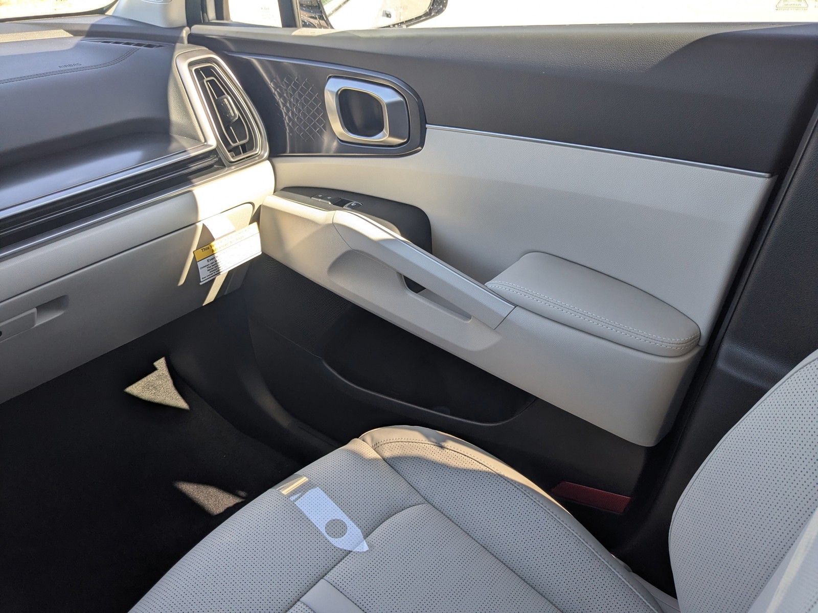 2026 Kia Sorento — photo 27 view