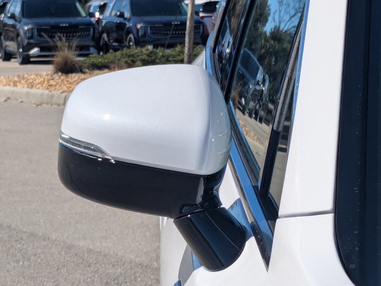 2026 Kia Sorento — photo 12 view