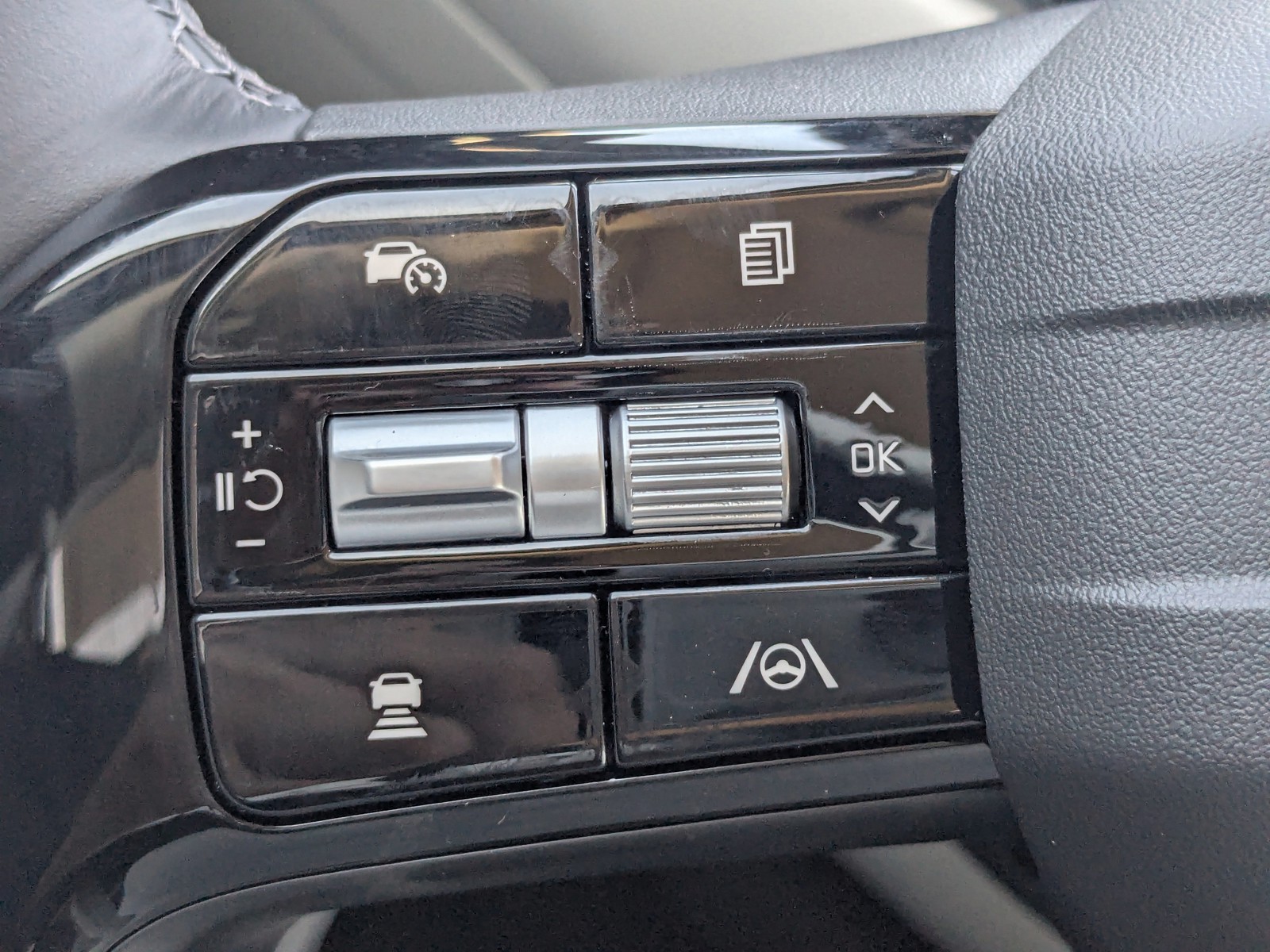 2026 Kia Sorento — photo 34 view